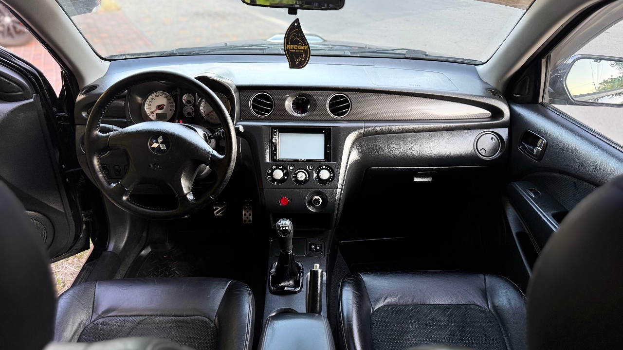 Mitsubishi Outlander - фото 7