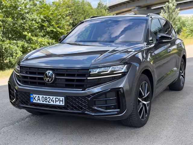 Volkswagen Touareg - зображення 1