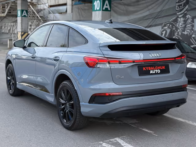 Audi Q4 e-tron - зображення 4