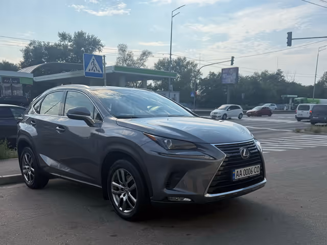 Lexus NX - зображення 1
