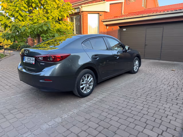 Mazda 3 - зображення 3
