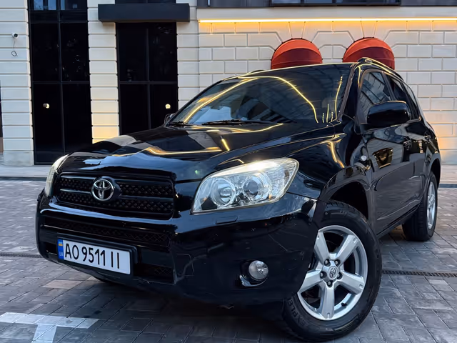 Toyota RAV4 - зображення 1