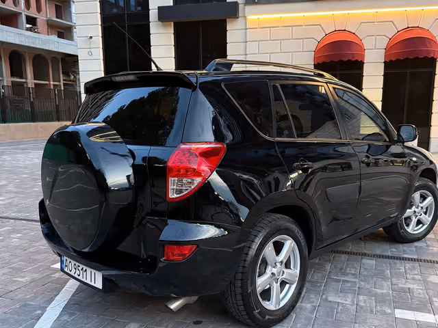 Toyota RAV4 - зображення 4