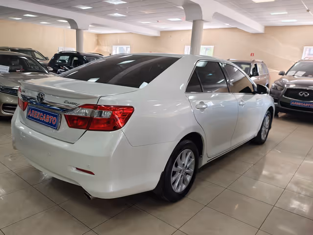 Toyota Camry - зображення 4