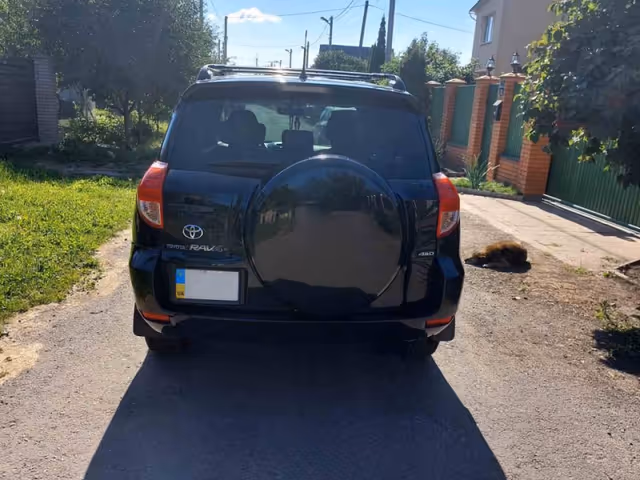 Toyota RAV4 - зображення 1