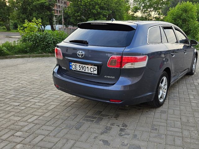 Toyota Avensis - фото 3