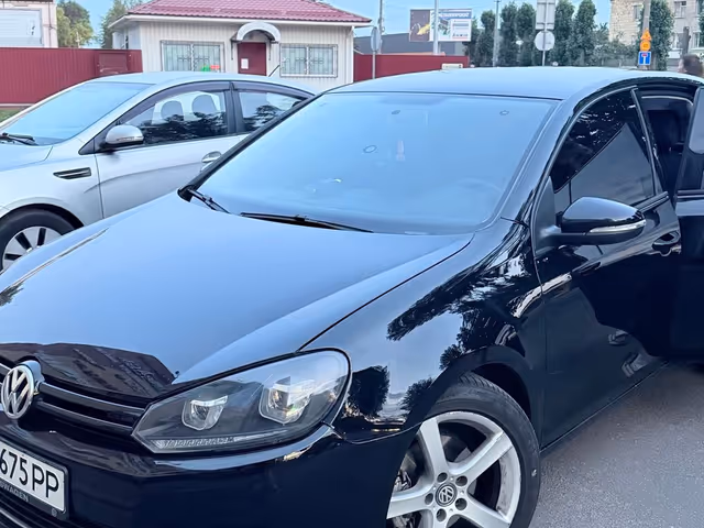 Volkswagen Golf - зображення 1