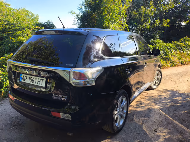 Mitsubishi Outlander - зображення 2