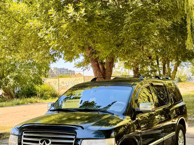 Infiniti QX56 - зображення 2