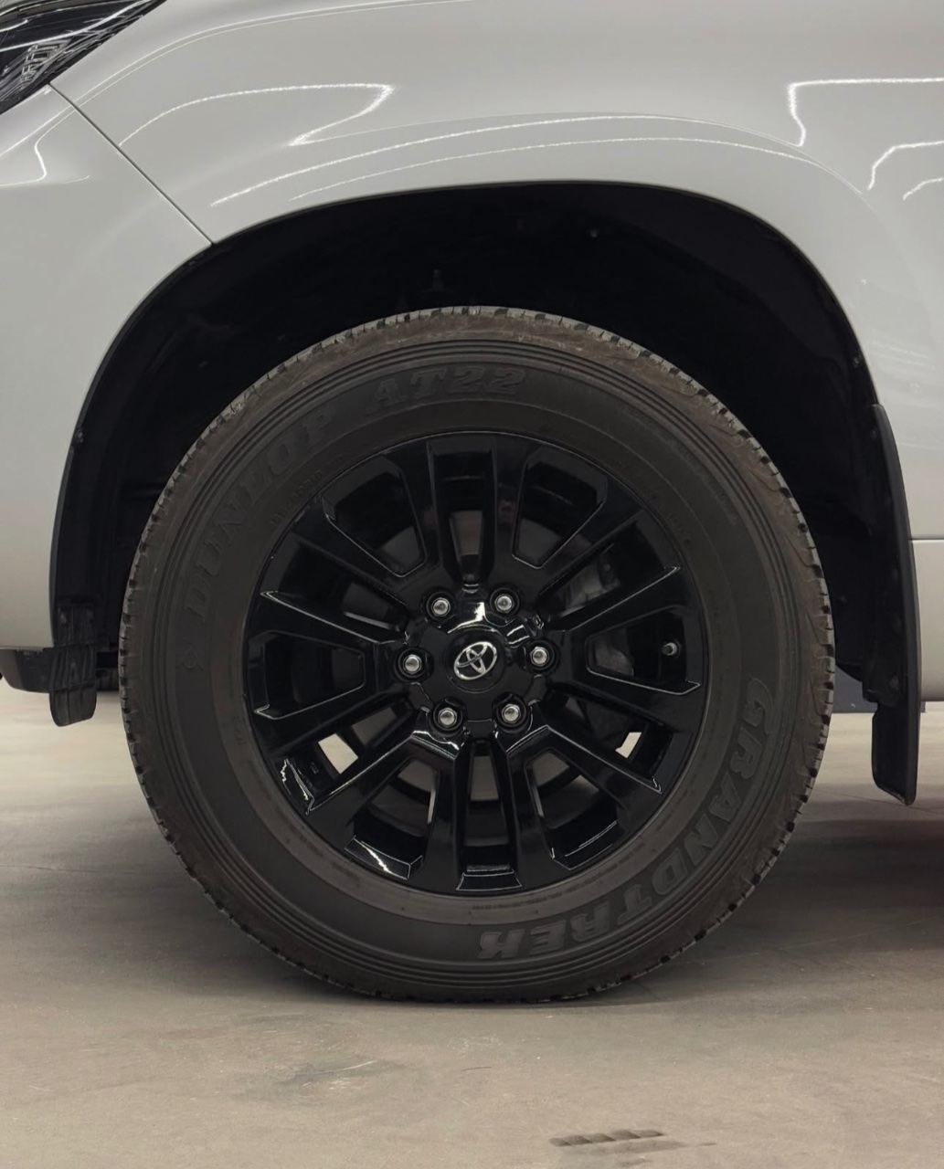 Toyota Land Cruiser Prado - фото 4