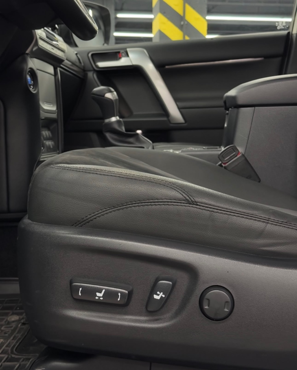 Toyota Land Cruiser Prado - фото 3