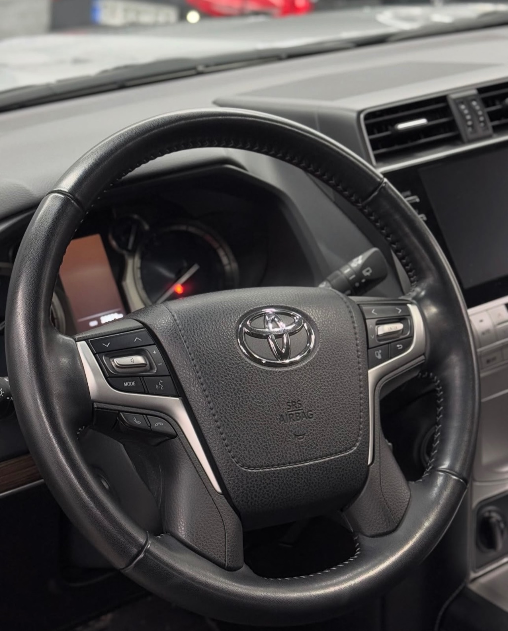 Toyota Land Cruiser Prado - фото 8