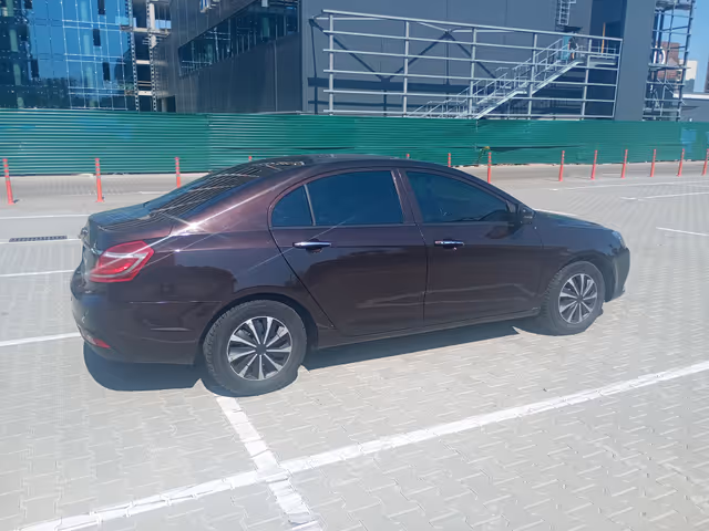 Geely Emgrand 7 - зображення 3