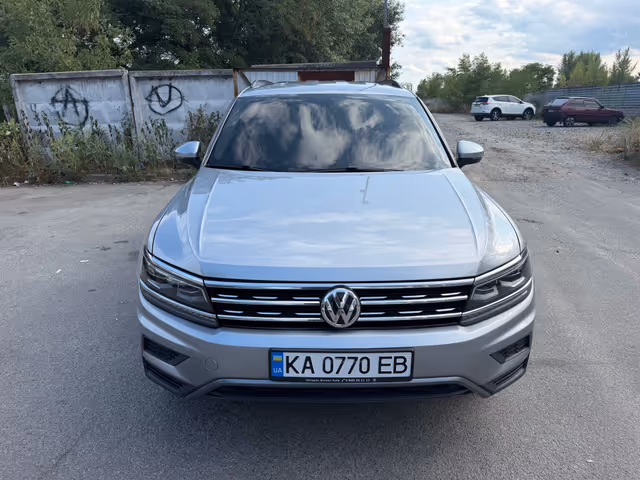 Volkswagen Tiguan - зображення 1