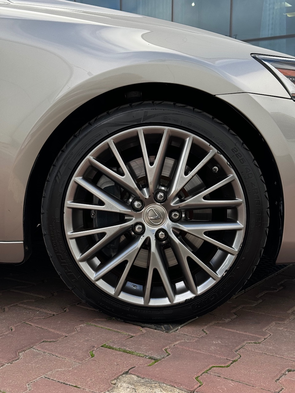 Lexus IS - фото 1