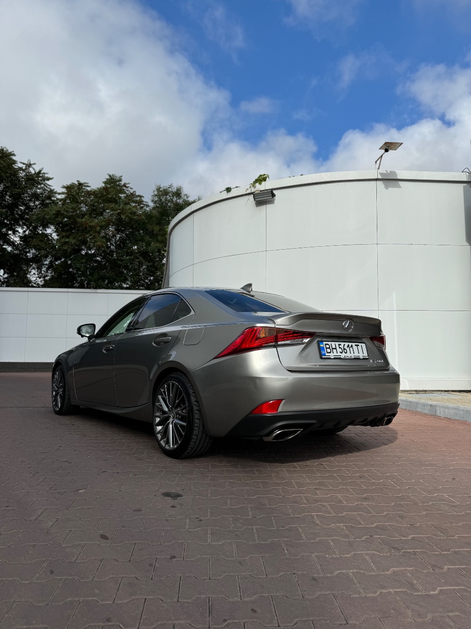 Lexus IS - фото 8