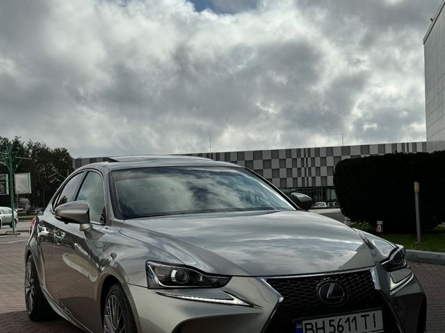 Lexus IS - зображення 2