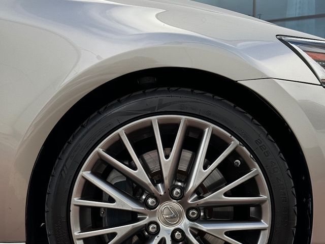 Lexus IS - зображення 1