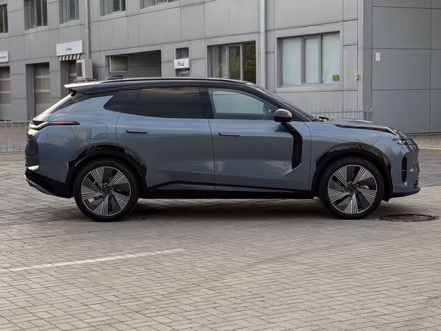 Lynk & Co 08 - зображення 4