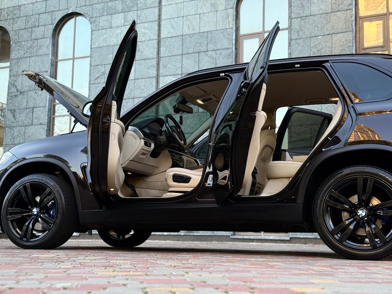 BMW X5 - фото 2