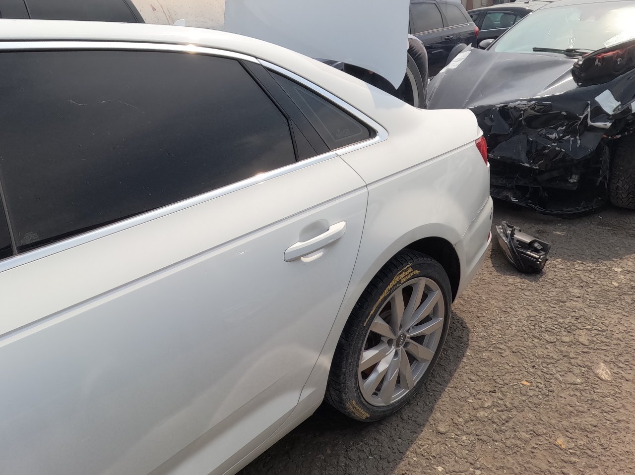 Audi A4 - фото 9