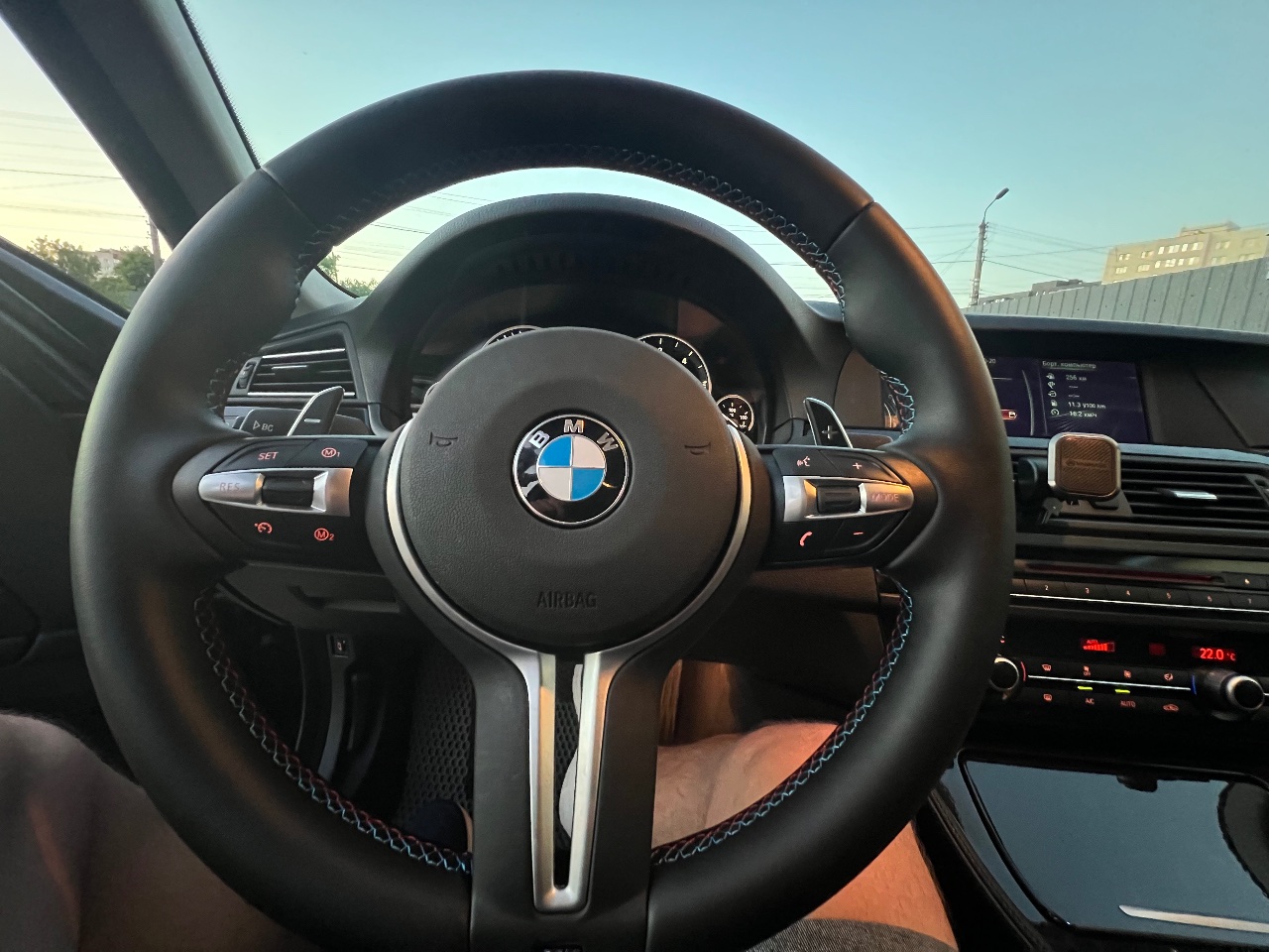 BMW 5 серії - фото 17