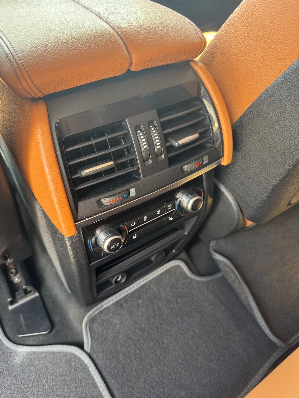 BMW X6 - фото 14