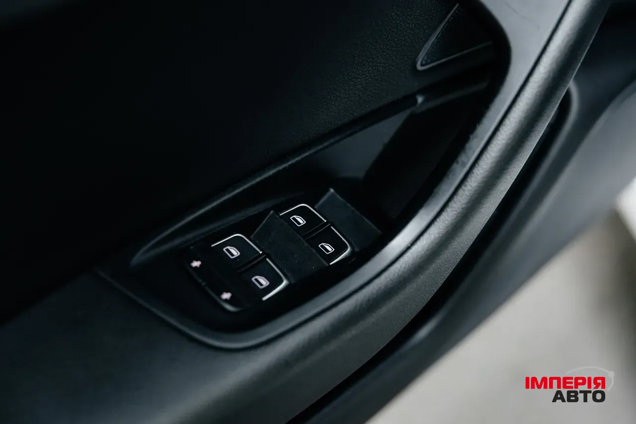 Audi A6 - фото 19