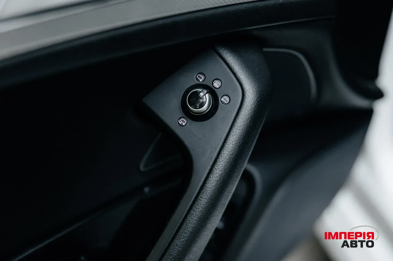 Audi A6 - фото 18