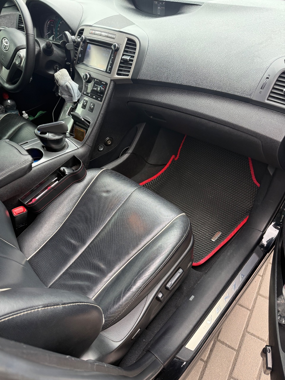 Toyota Venza - фото 9