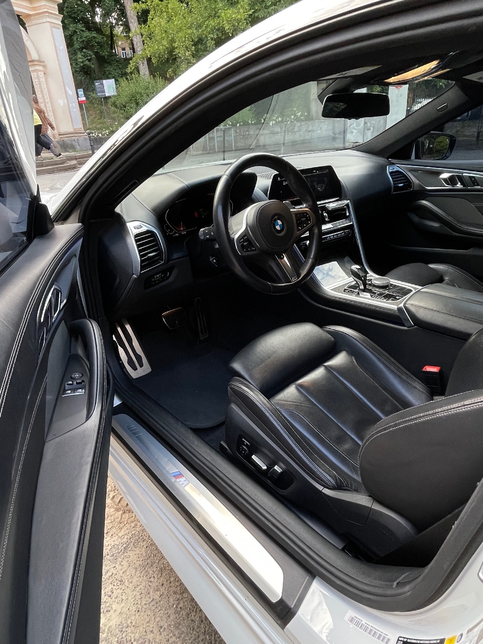 BMW 8 серії - фото 12