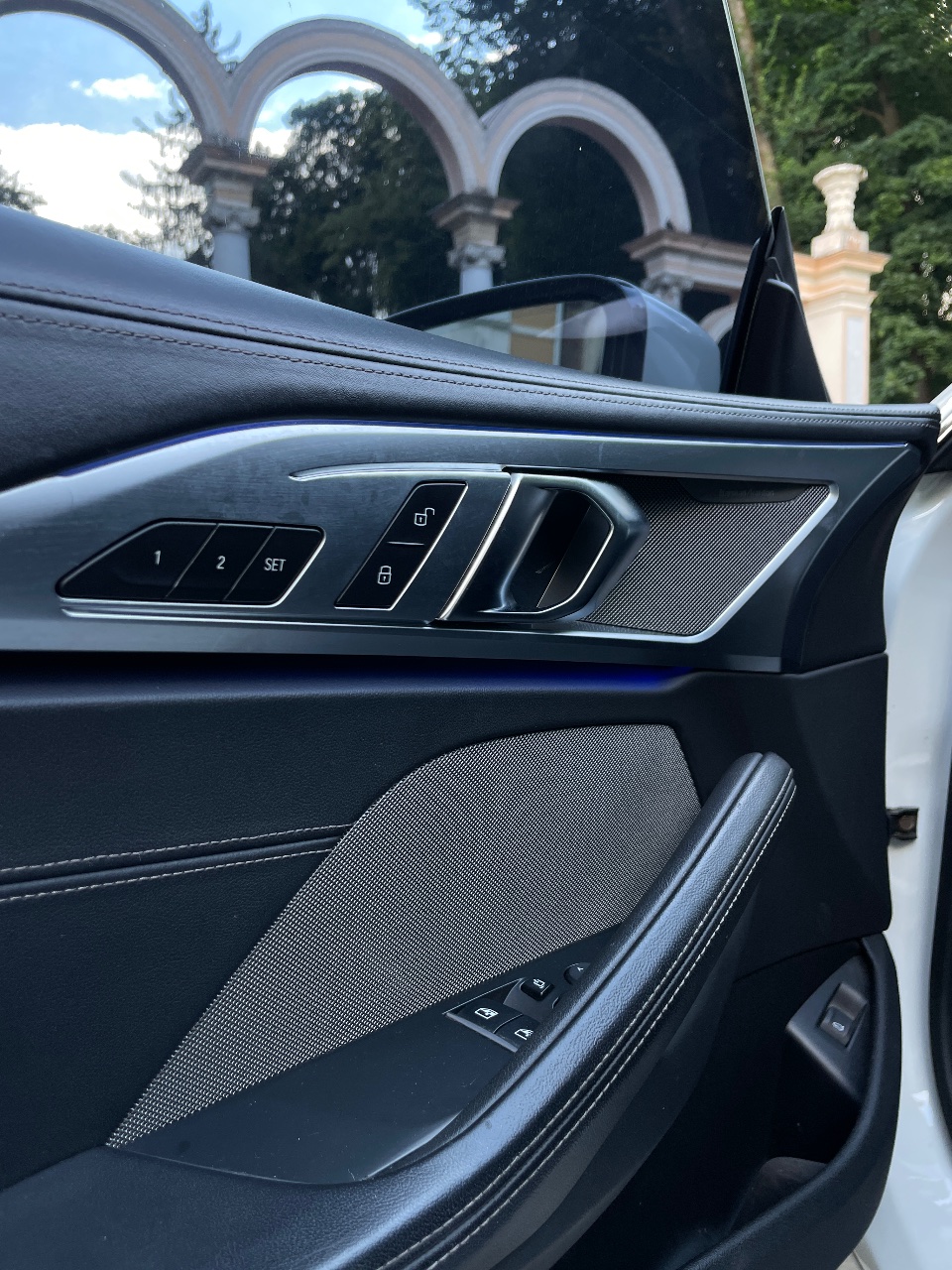 BMW 8 серії - фото 17