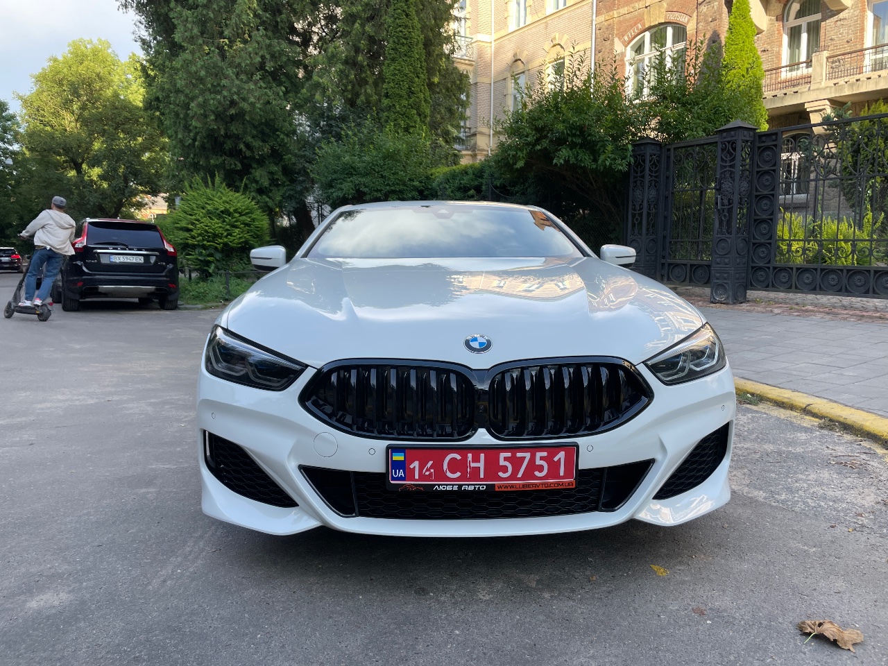 BMW 8 серії - фото 5
