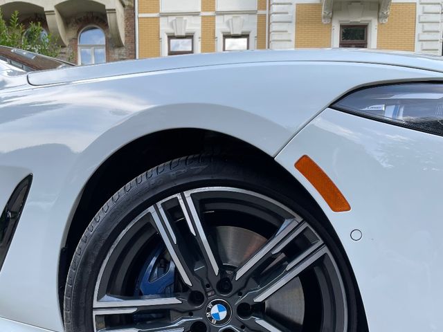 BMW 8 серії - зображення 2