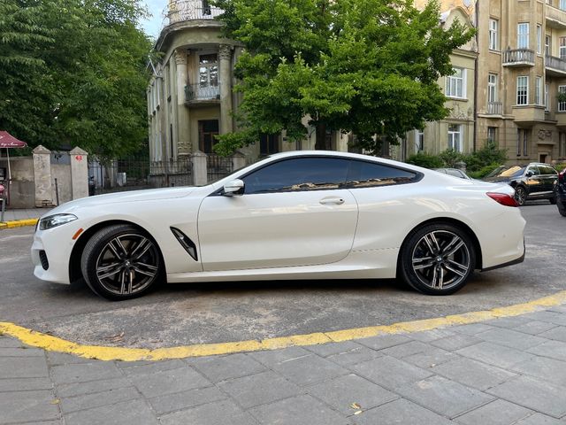 BMW 8 серії - зображення 3