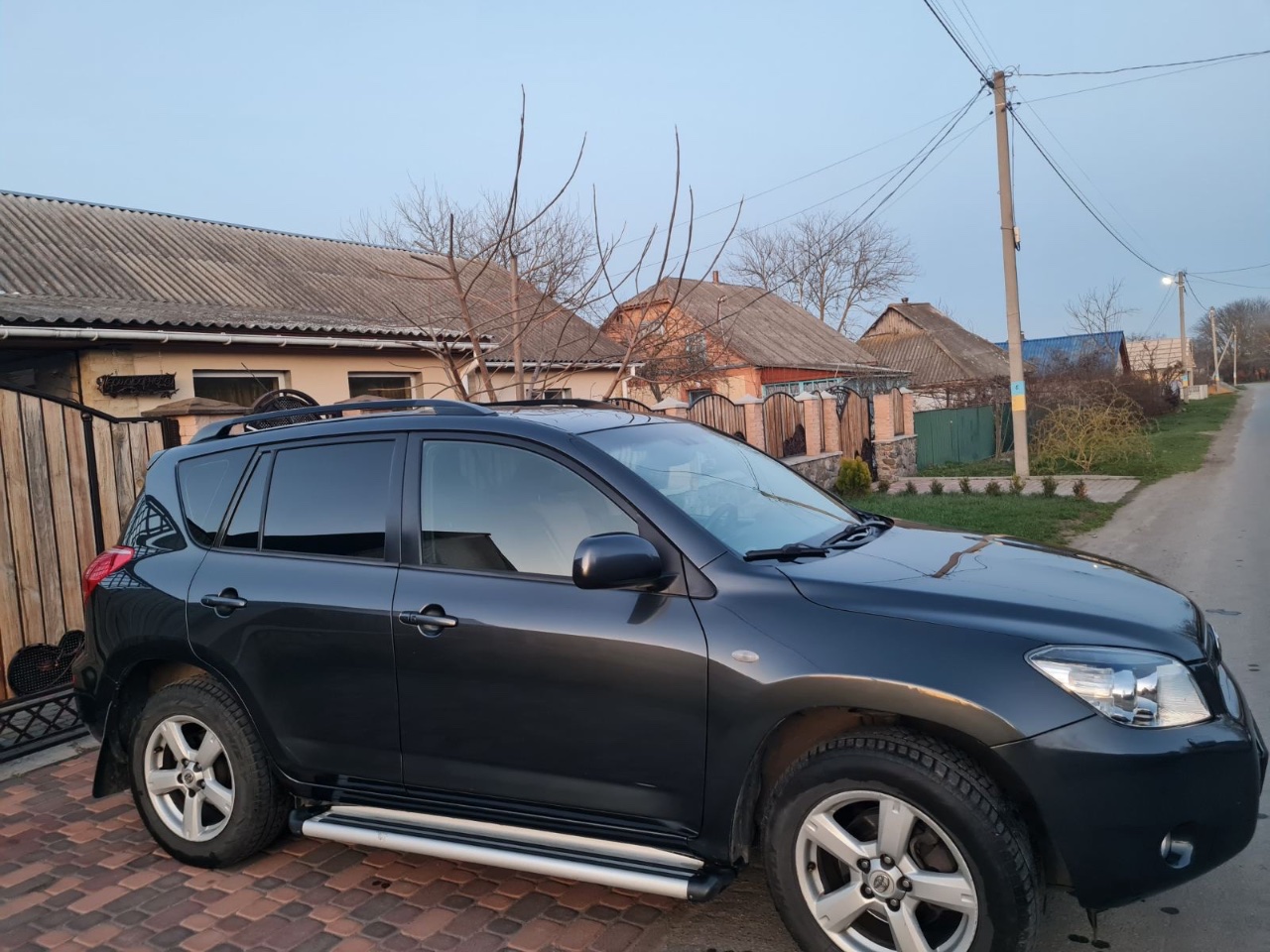 Toyota RAV4 - фото 10