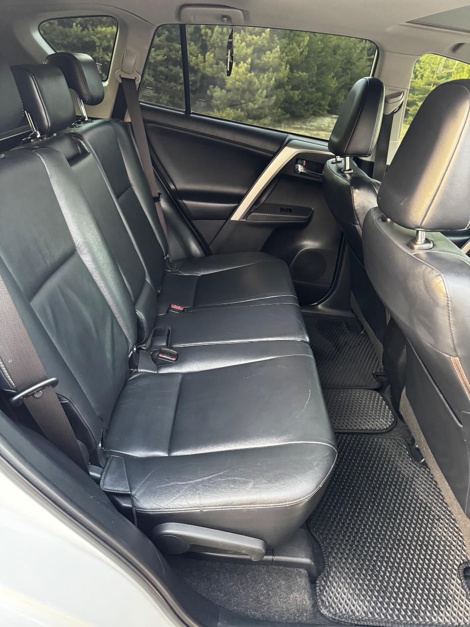 Toyota RAV4 - фото 13