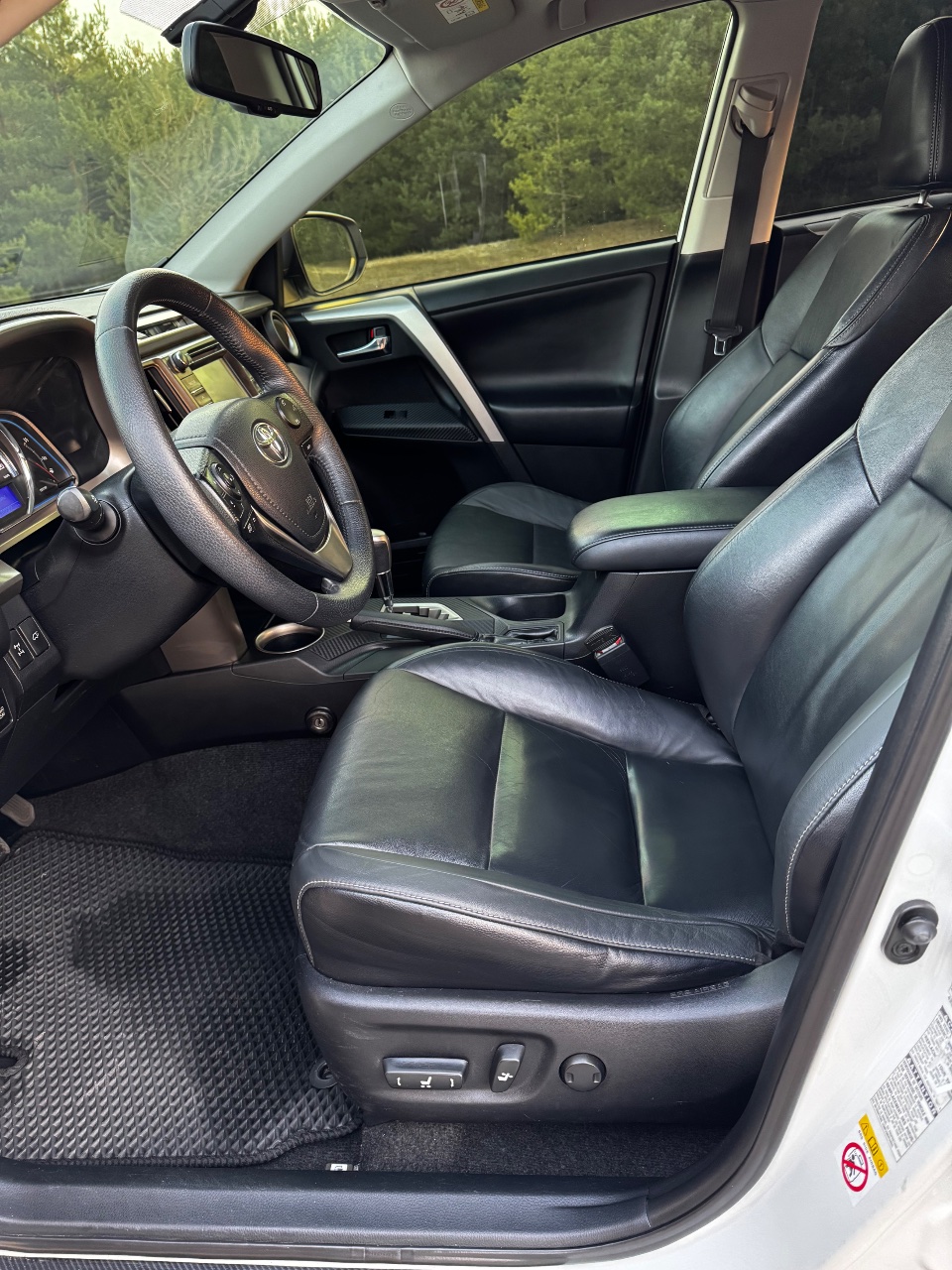 Toyota RAV4 - фото 14