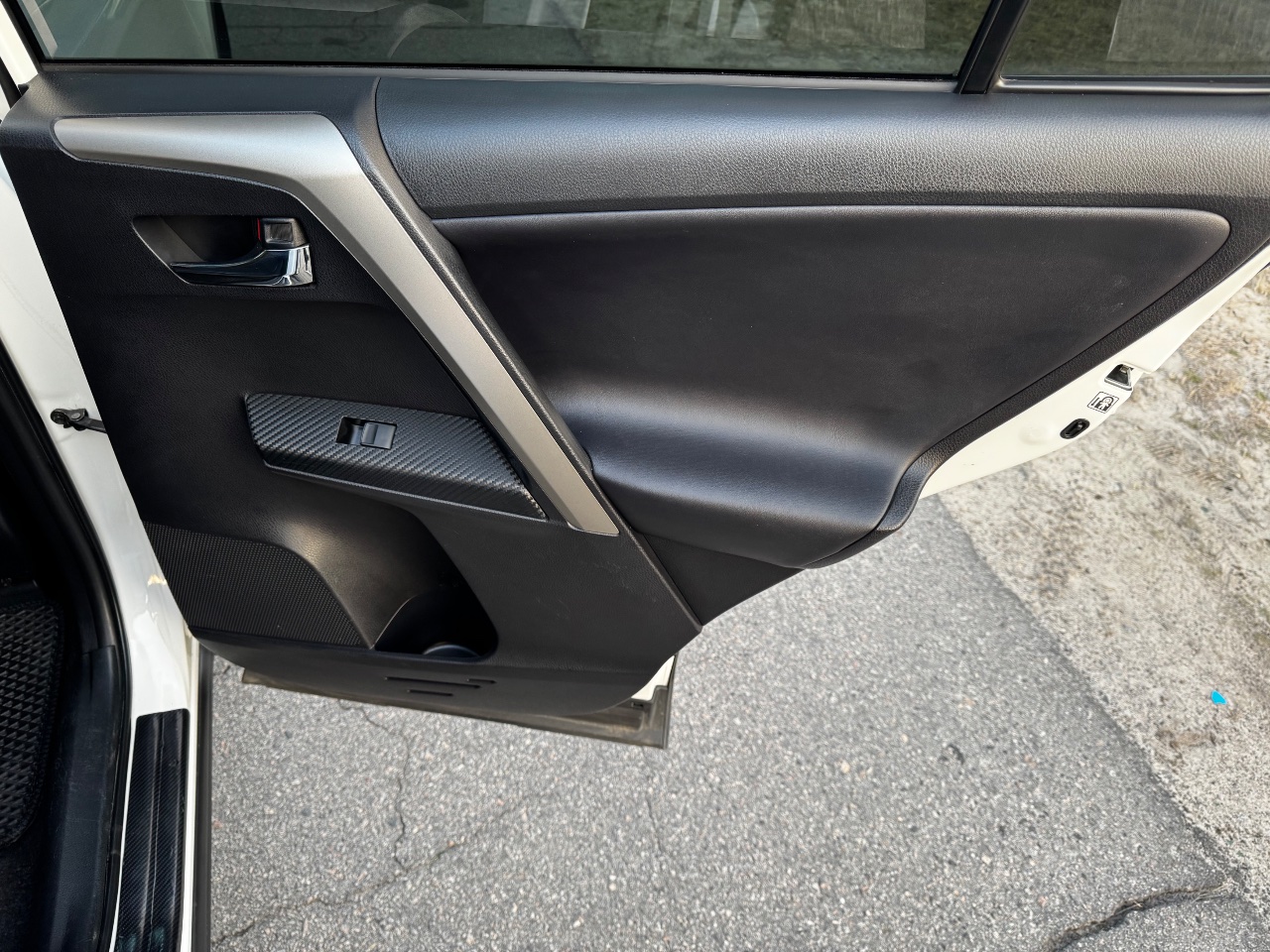 Toyota RAV4 - фото 16