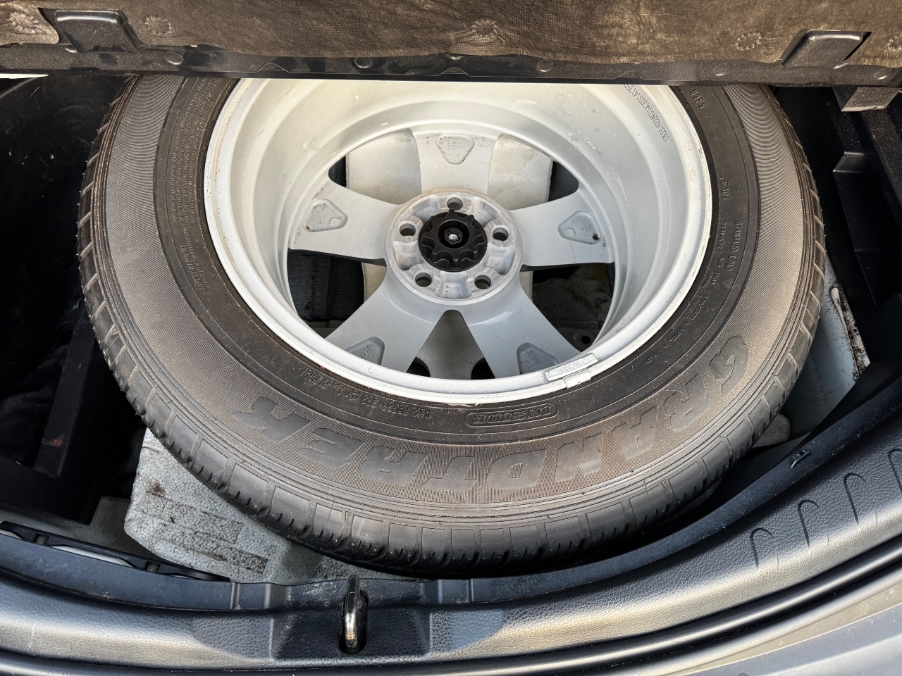 Toyota RAV4 - фото 9