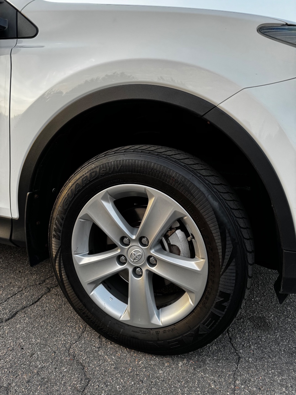 Toyota RAV4 - фото 8