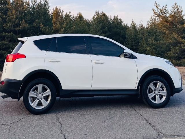 Toyota RAV4 - фото 3