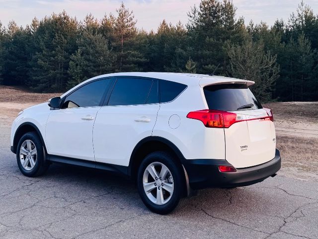 Toyota RAV4 - фото 5