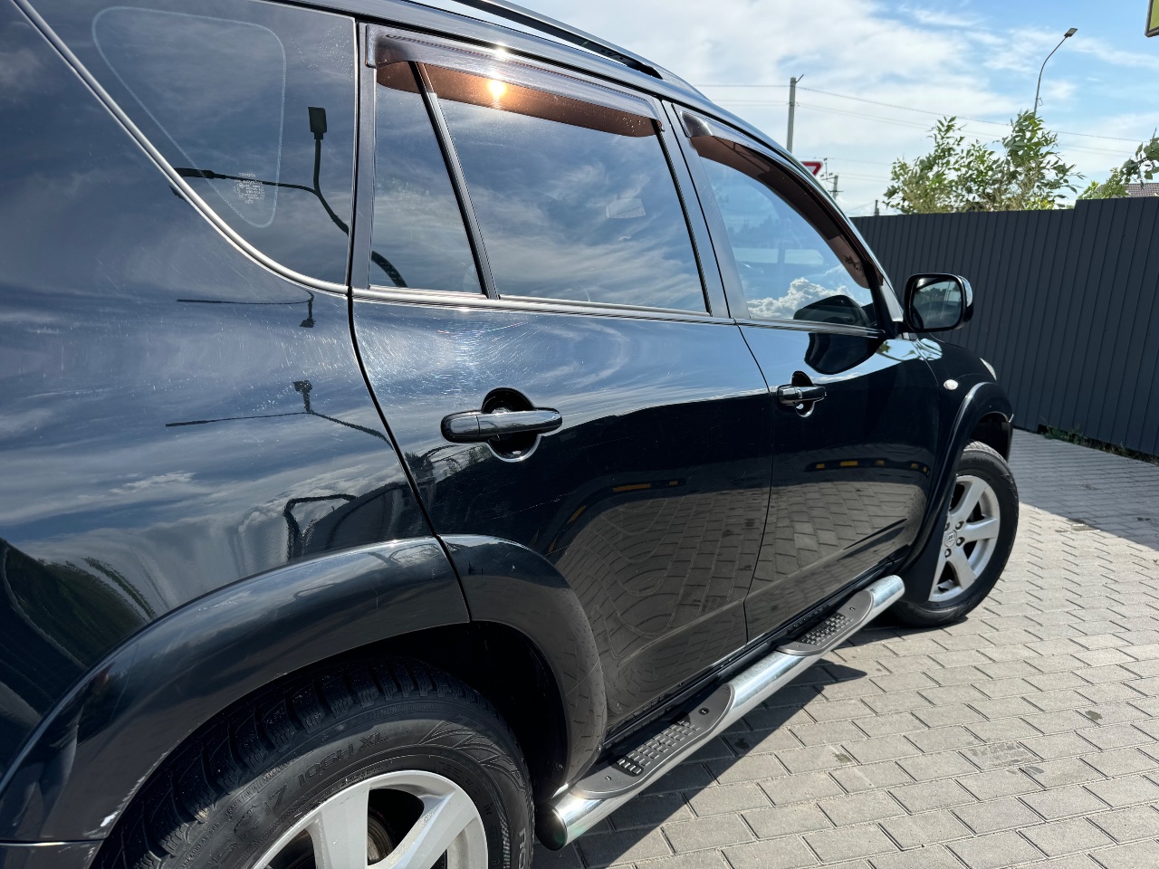 Toyota RAV4 - фото 17