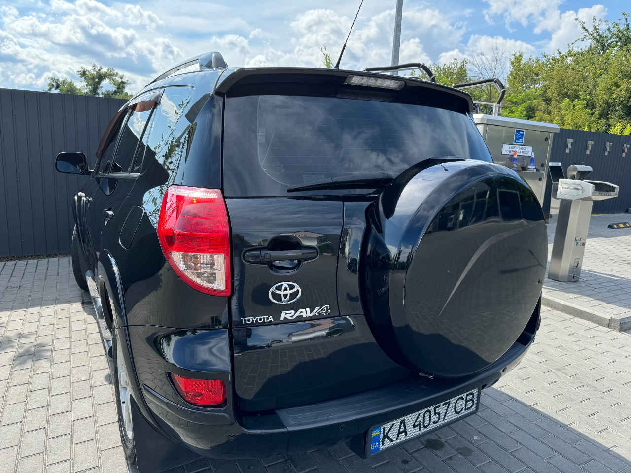 Toyota RAV4 - фото 11