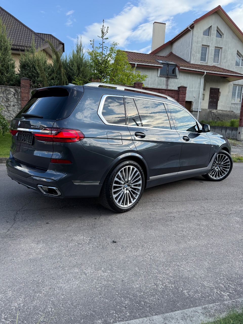 BMW X7 - фото 33