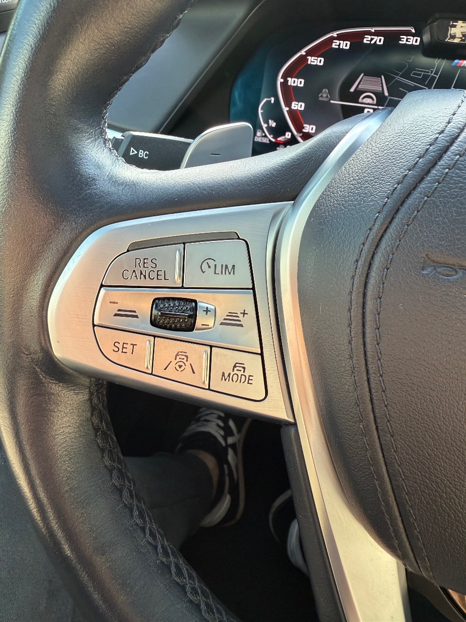 BMW X7 - фото 40
