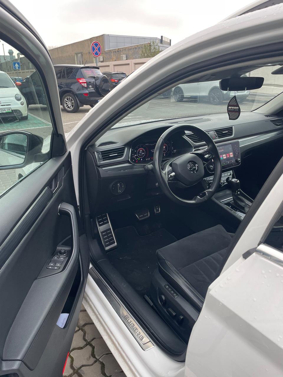 Skoda Superb - фото 11