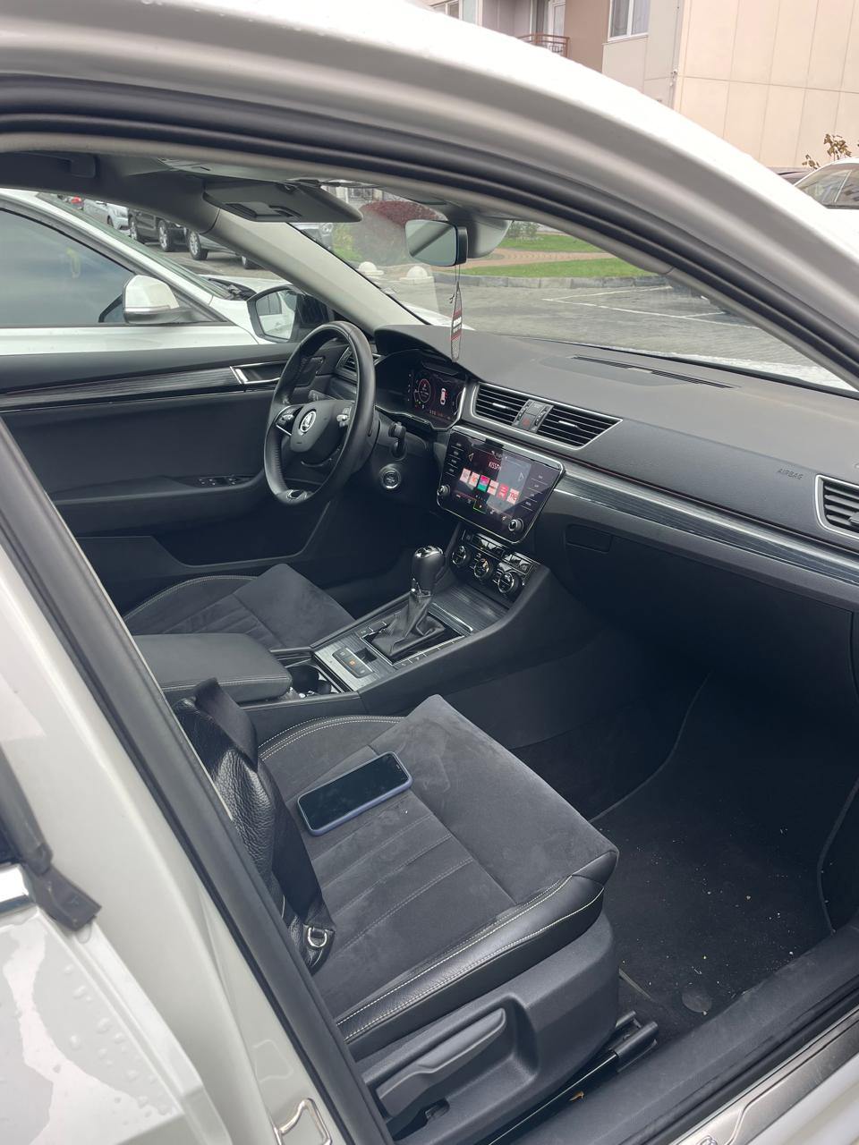 Skoda Superb - фото 12