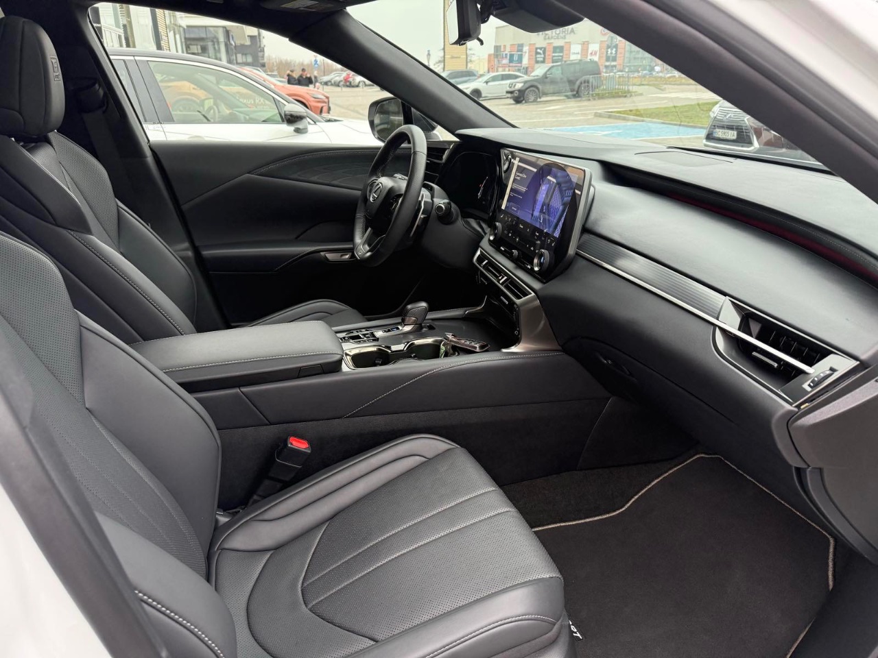 Lexus RX - фото 18